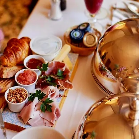 Luxury Gen Collection Hotel 5*